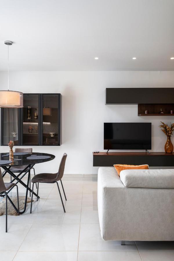 Modern 3Br Stylish Apartment With Large Balcony - Close To St Julians And St Georges Bay Is-Swieqi Extérieur photo