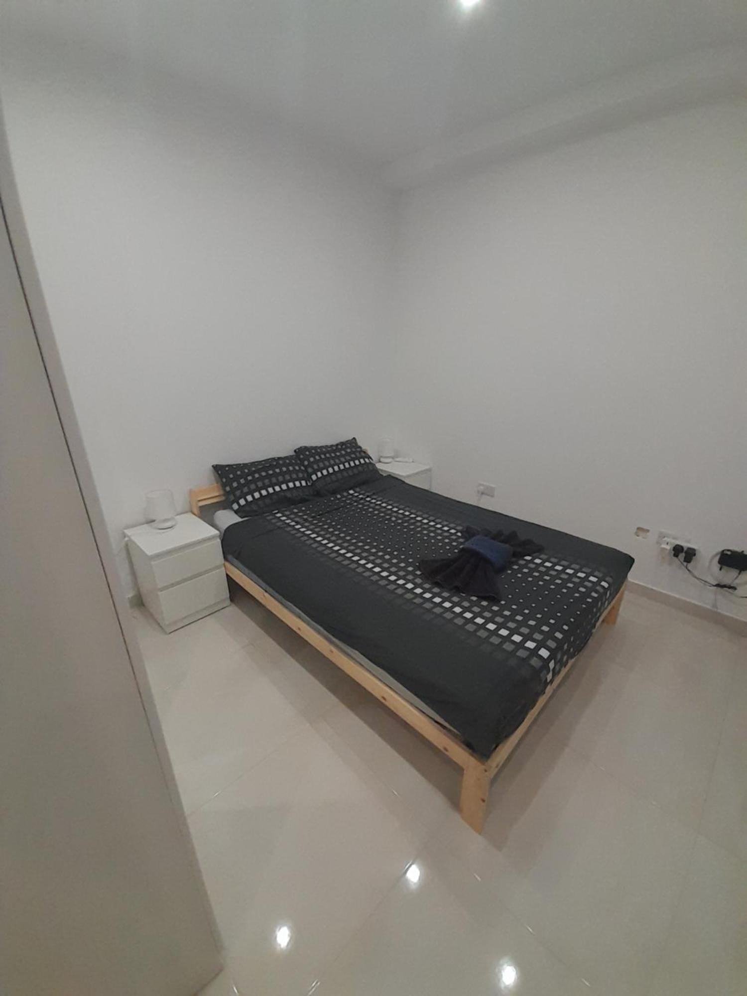 Modern 3Br Stylish Apartment With Large Balcony - Close To St Julians And St Georges Bay Is-Swieqi Extérieur photo